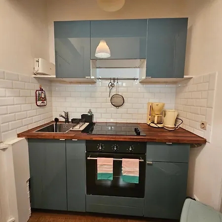 Menilmontant 2 Pers Appartement Parijs