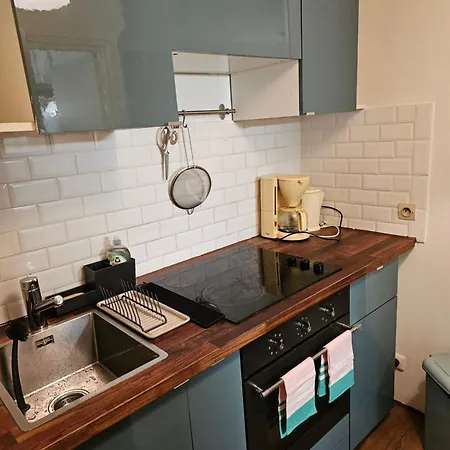 Menilmontant 2 Pers Appartement Parijs