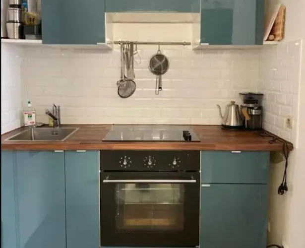 Menilmontant 2 Pers * פריז